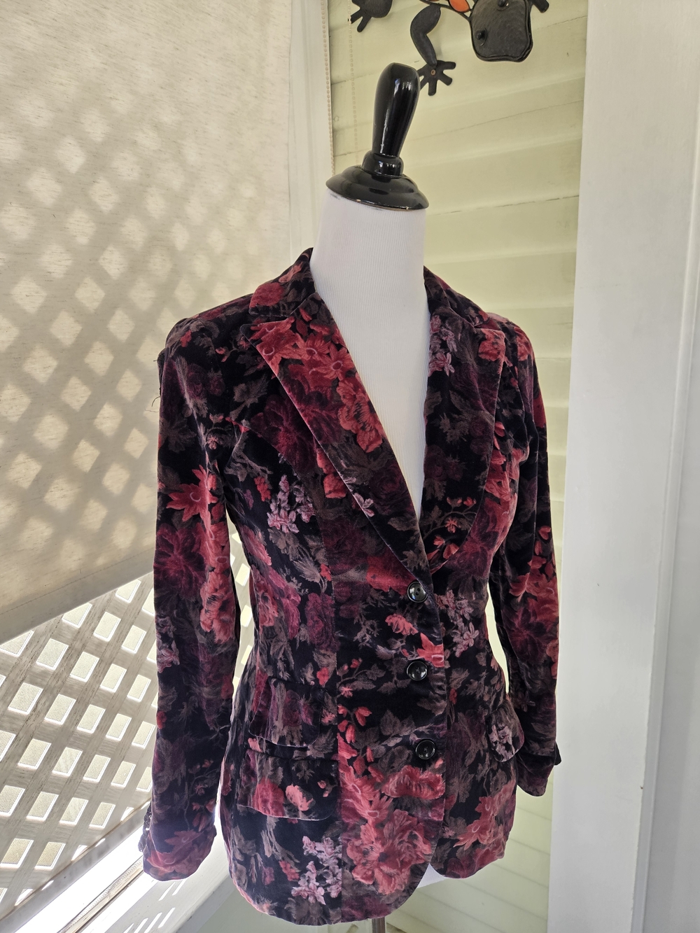 Women’s Vintage Floral Velvet Blazer Jacket